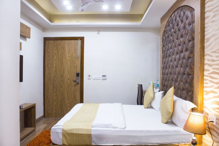 Room 20 of 38
