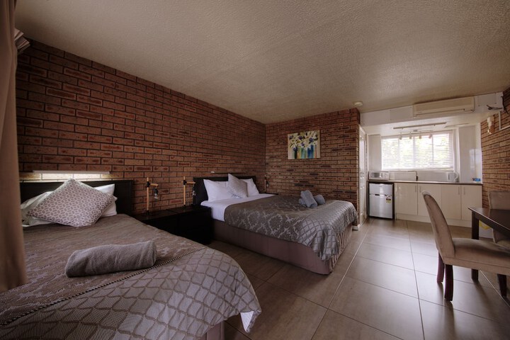 Room 36 of 62