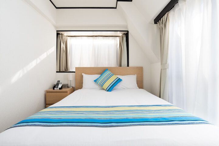 Room 4 of 39
