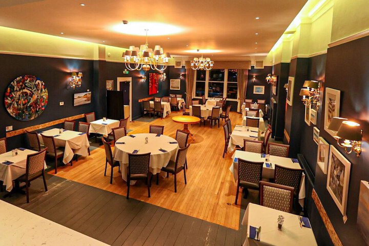 Dining 44 of 67