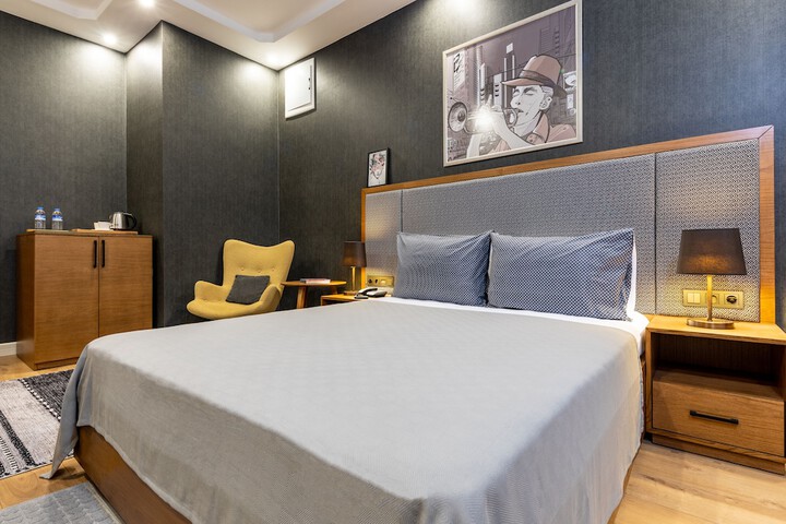 Room 14 of 52