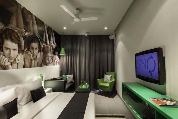 Room 12 of 46