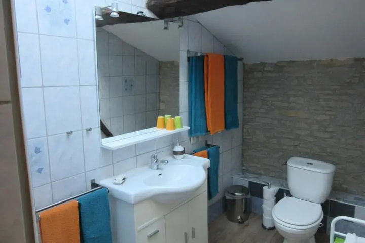 Room 8 of 29