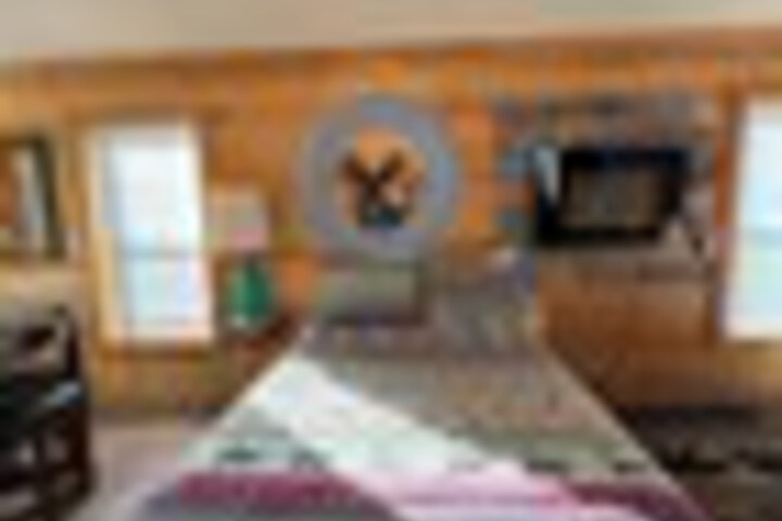 Room 32 of 390