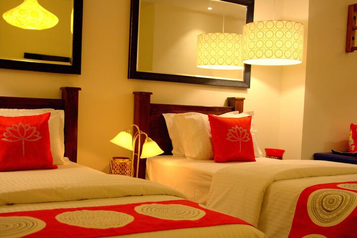 Room 5 of 81