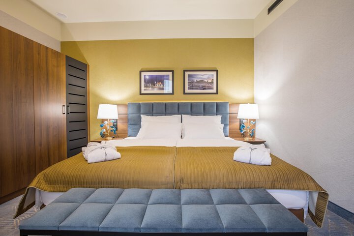 Room 10 of 64