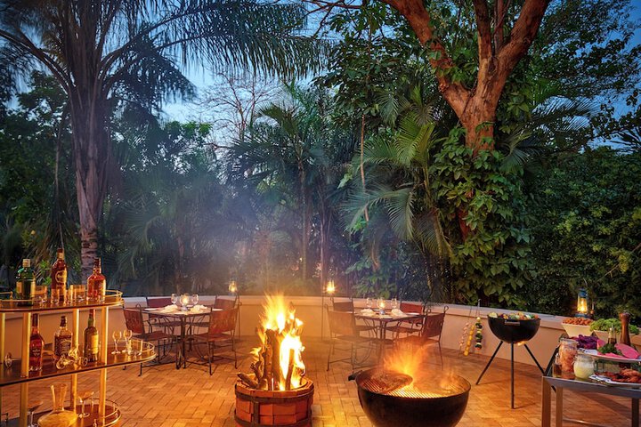 Hotel Entry