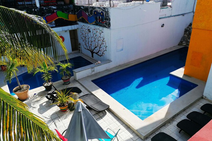 Pool 46 of 60