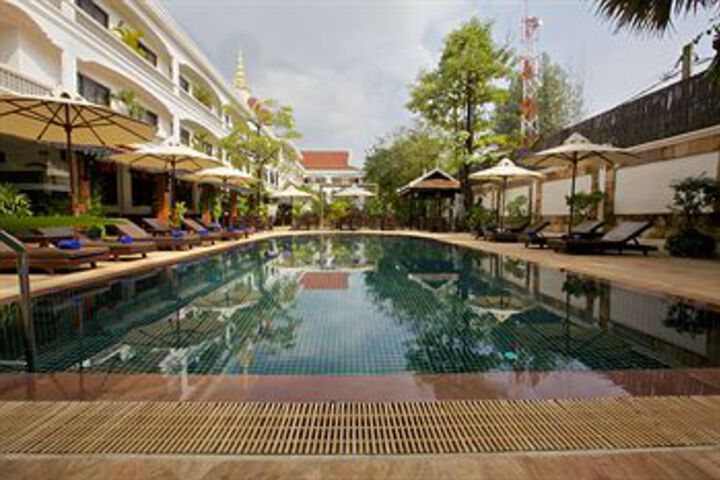 Pool 64 of 81