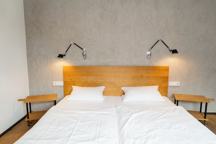 Room 154 of 395