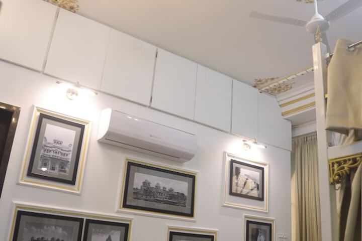 Room 10 of 15