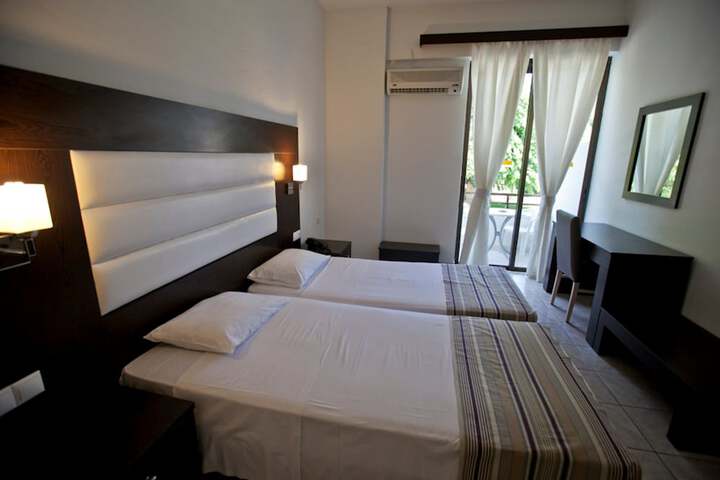 Room 9 of 45