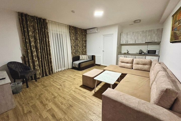 Room 3 of 9