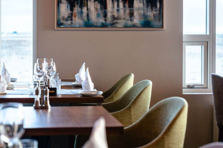 Dining 34 of 103