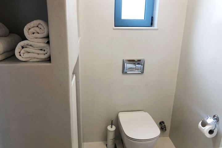 Room 35 of 46