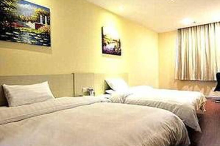 Room 5 of 41