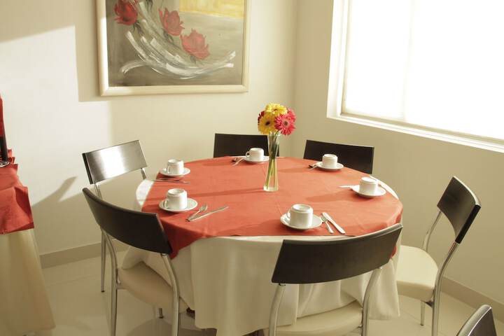 Breakfast area