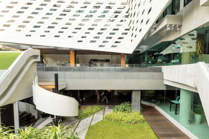 Hotel 124 of 129