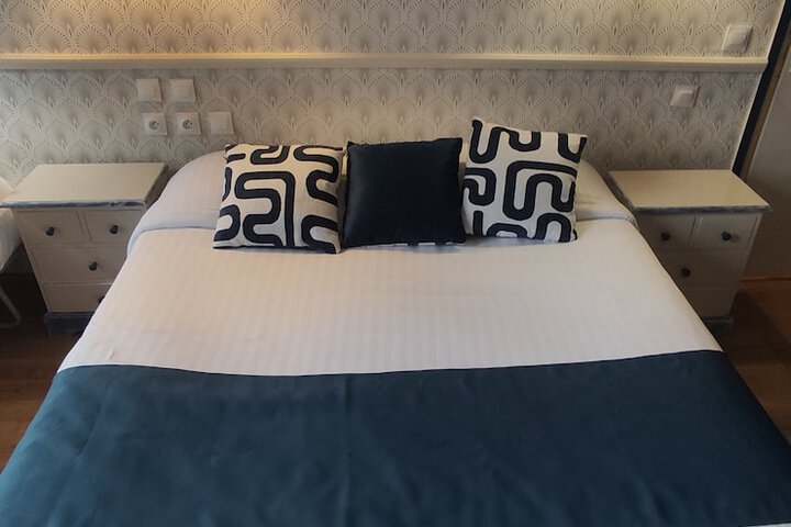 Room 15 of 30