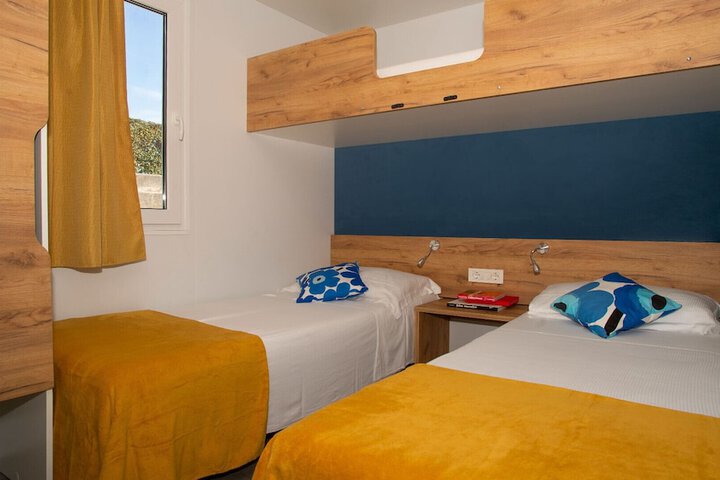 Room 6 of 19