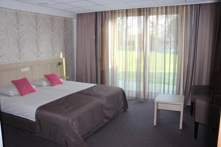 Room 10 of 53