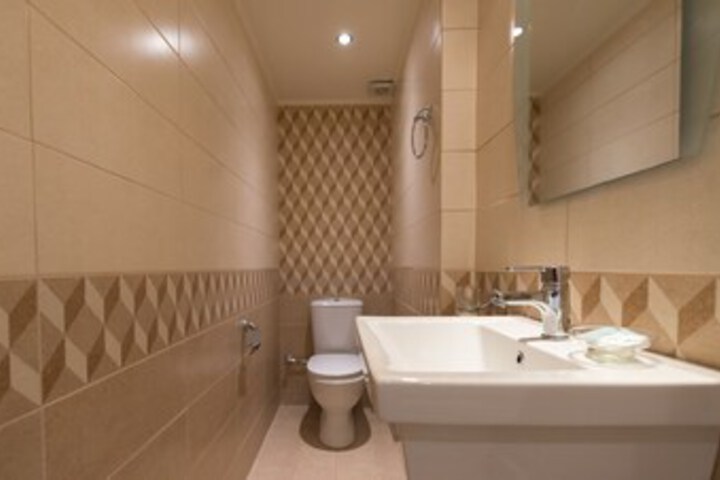 Room 5 of 20