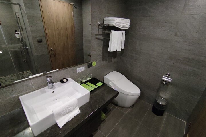 Room 42 of 58