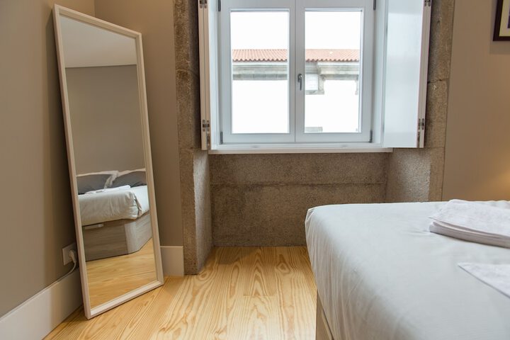 Room 15 of 136