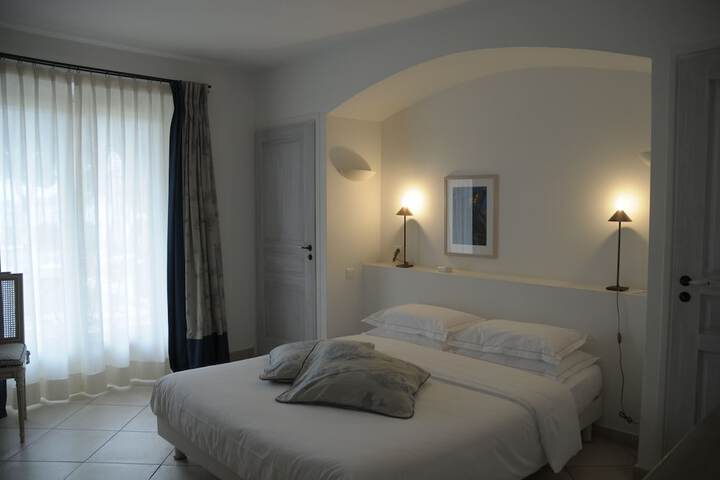 Room 12 of 35