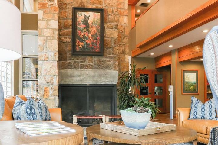 Hotel Interior 4 of 67