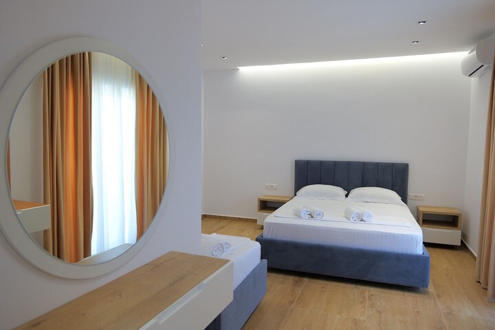 Room 19 of 53