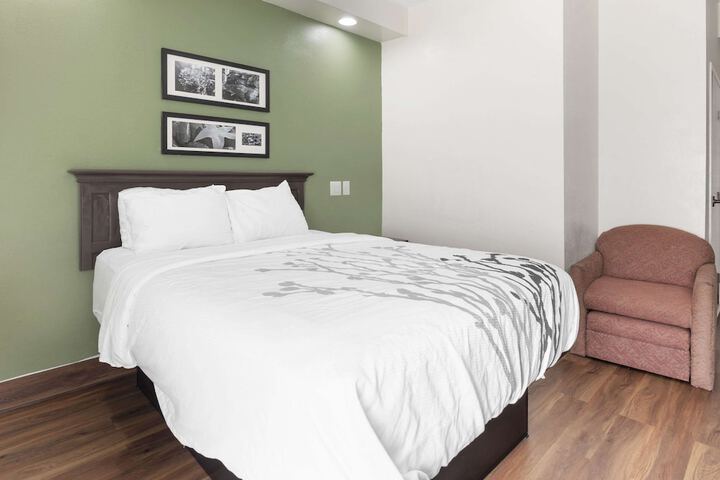 2 Queen Beds (15 of 15)