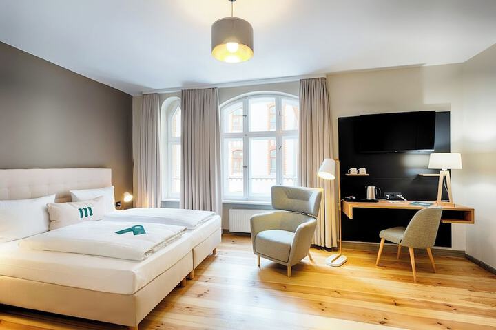 Room 7 of 25