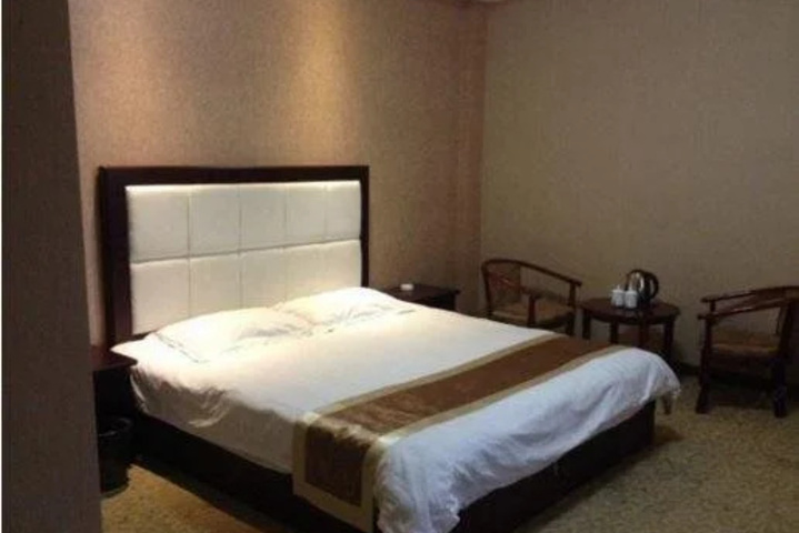 Room 3 of 11