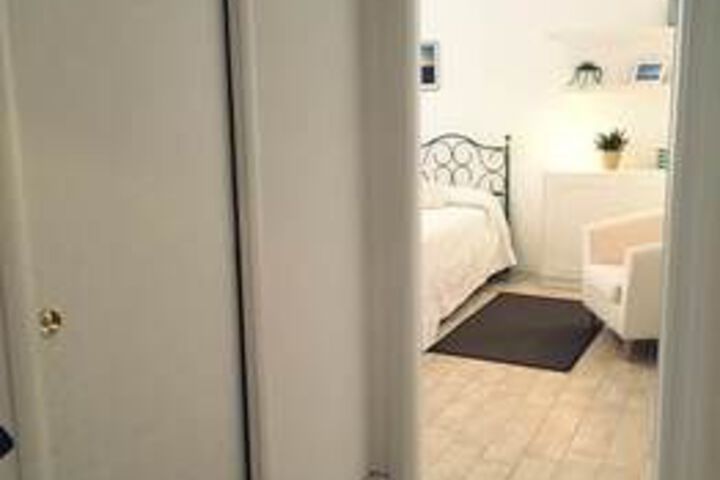 Room 5 of 15