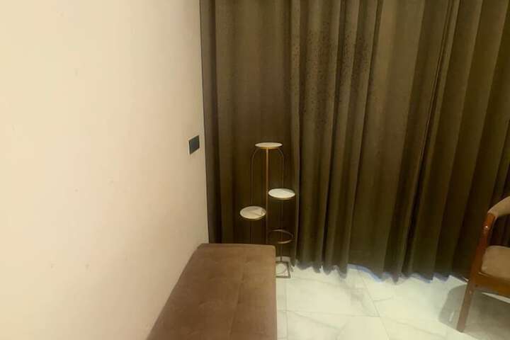 Room 34 of 63
