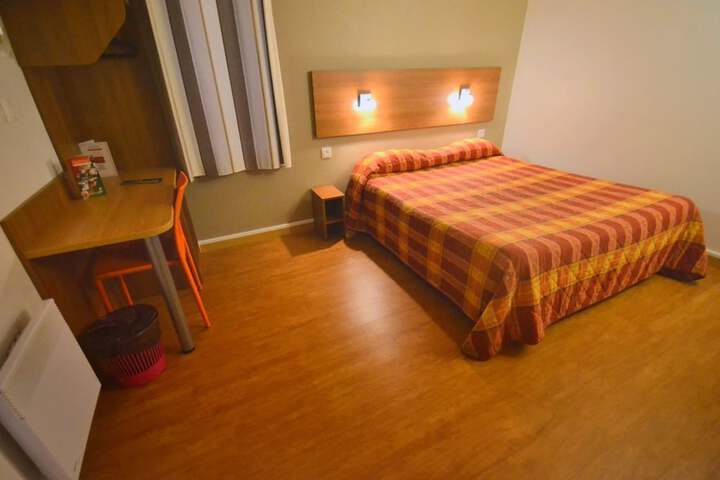 Room 17 of 60