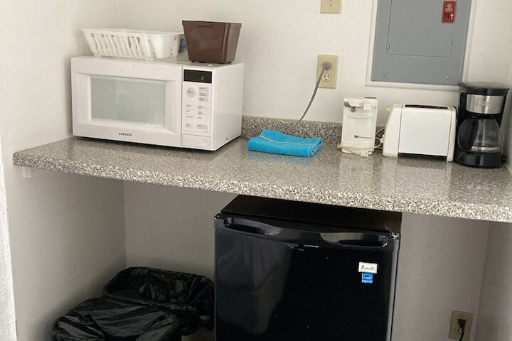 Room 16 of 23