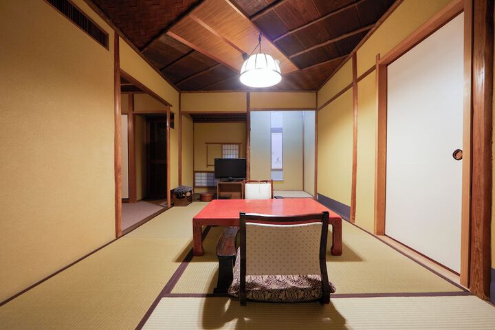 Room 22 of 133