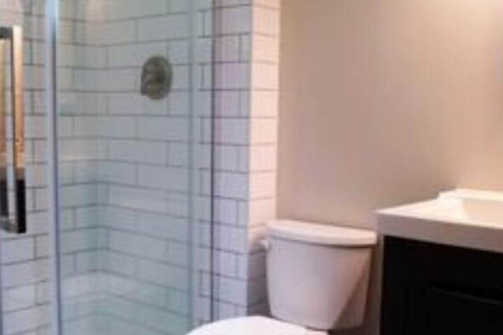 Room 4 of 6