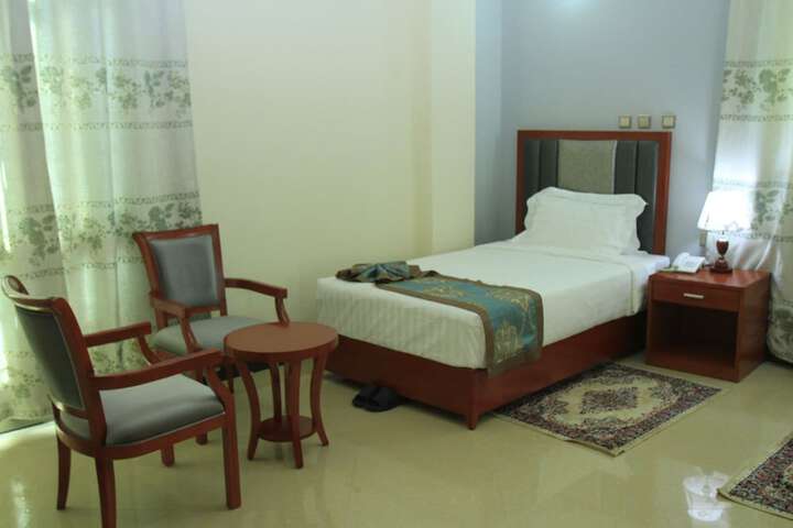 Room 6 of 49
