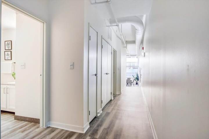 Room 34 of 194