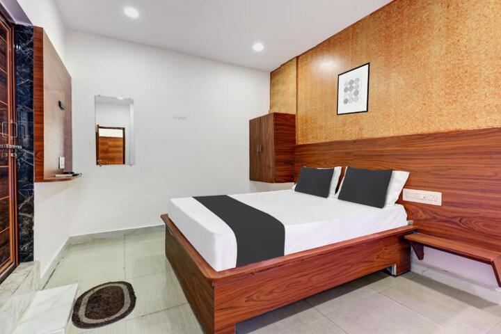 Hotel O Gangothri Lodge