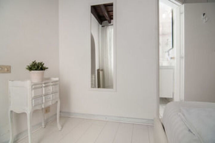 Room 64 of 153
