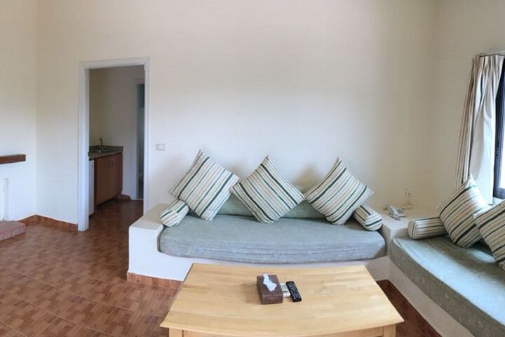 Room 16 of 42