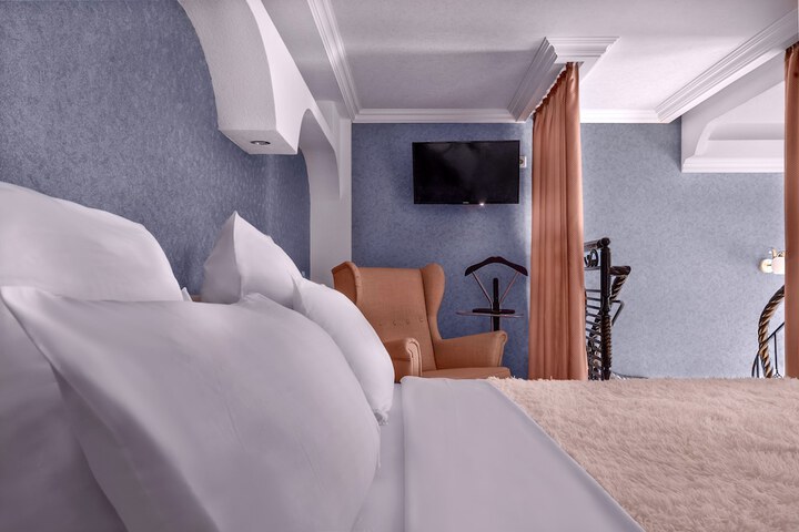 Room 47 of 73