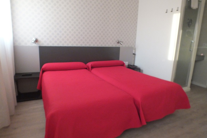 Room 13 of 65