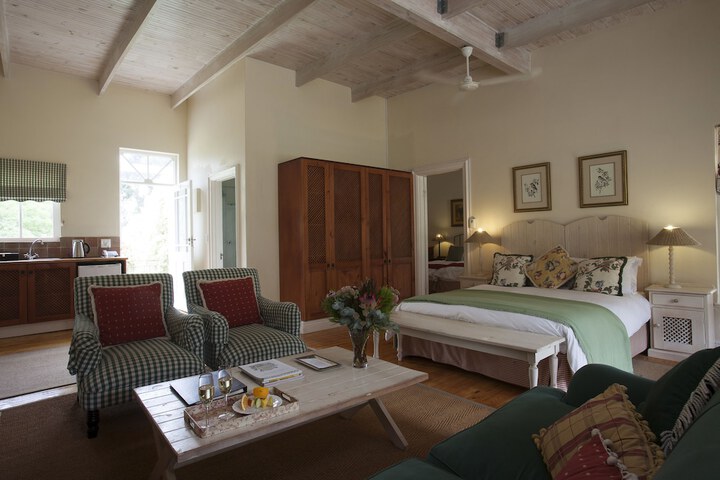 Room 4 of 119