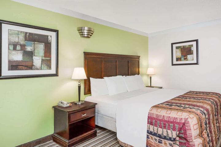 2 Double Beds (6 of 7)