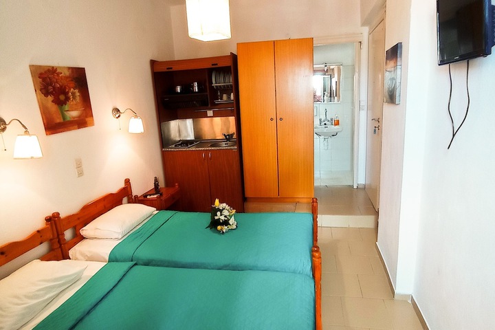 Room 3 of 39